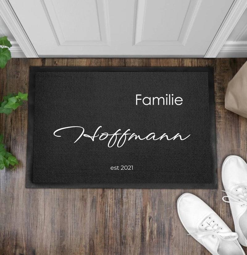 Personalisierte Fußmatte für deine Familie mit schöner Hand Lettering Schriftart (mit Gummirand)